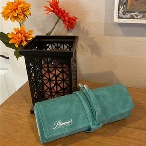 NWOT, never used - Premier designs turquoise roll up travel jewelry case